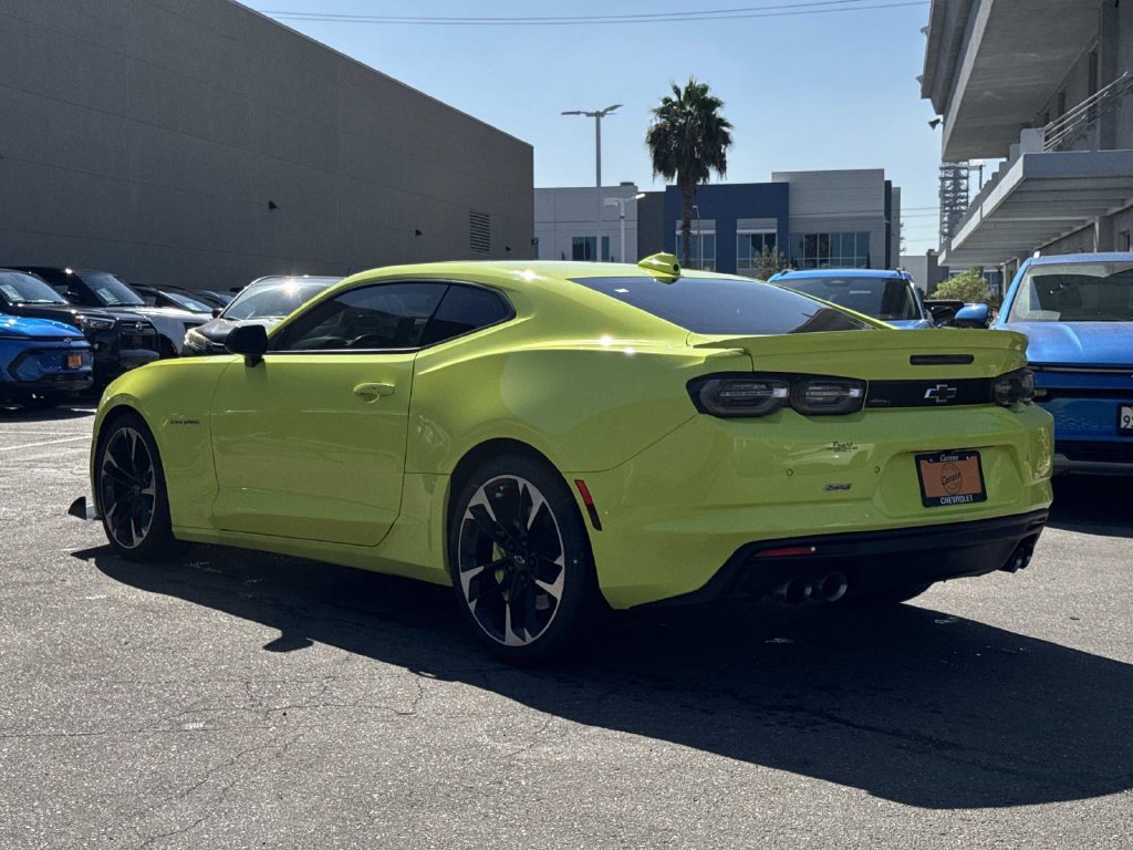 Used 2021 Chevrolet Camaro SS RWD image 4