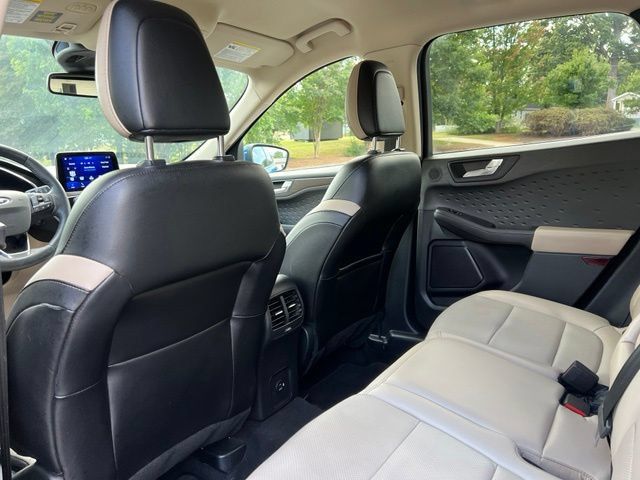 Used 2020 Ford Escape Titanium AWD/4WD image 14