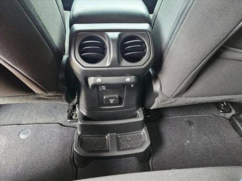 Used 2023 Jeep Wrangler Unlimited Rubicon 4xe w/ Cold Weather Group AWD/4WD image 18
