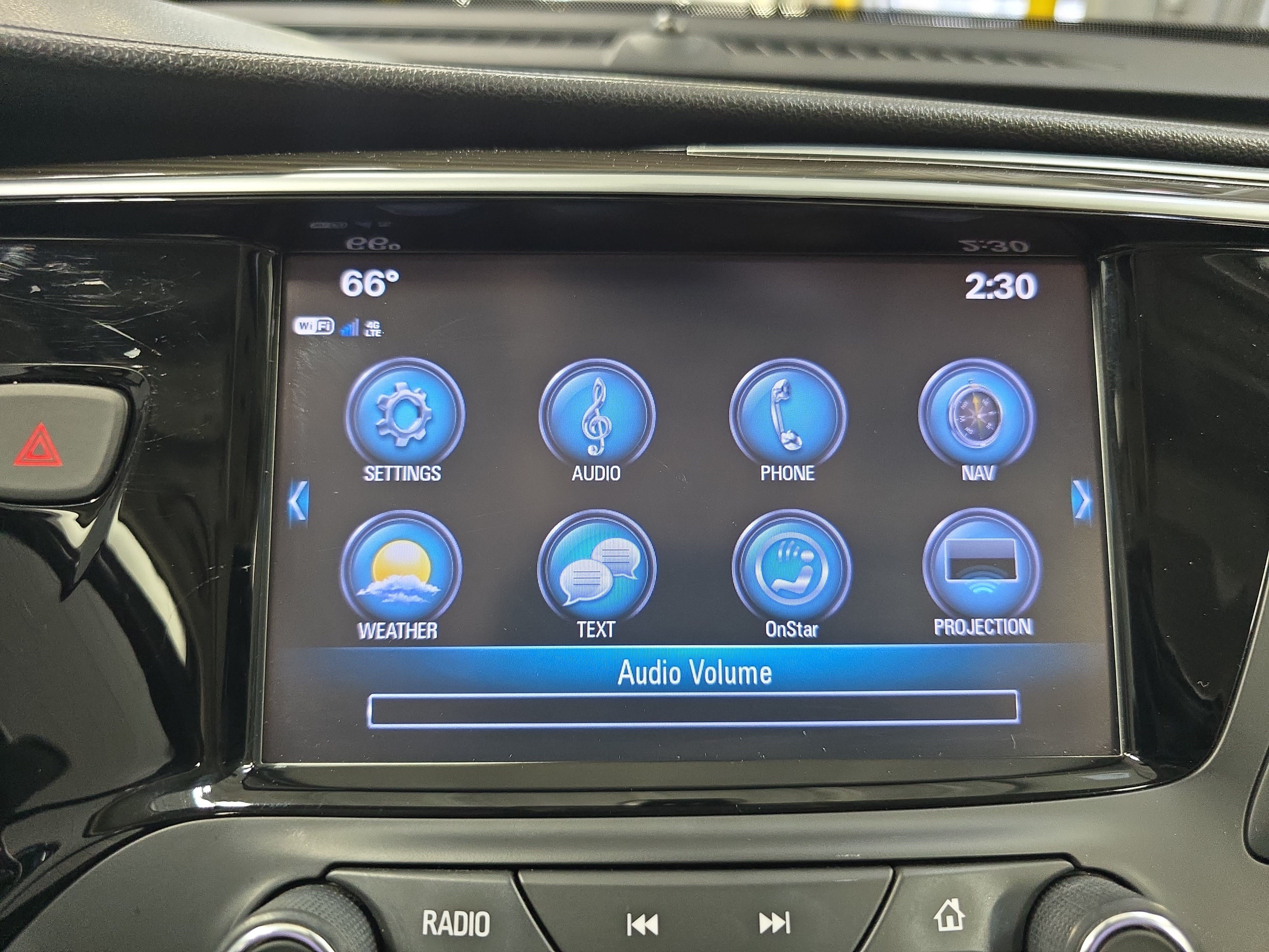 Used 2020 Buick Envision Essence w/ Experience Buick Package FWD image 20