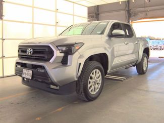Used 2025 Toyota Tacoma SR5 AWD/4WD video 1