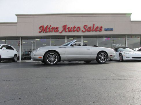 Used 2004 Ford Thunderbird RWD image 3