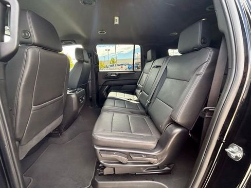 Used 2025 Chevrolet Suburban Z71 AWD/4WD image 26