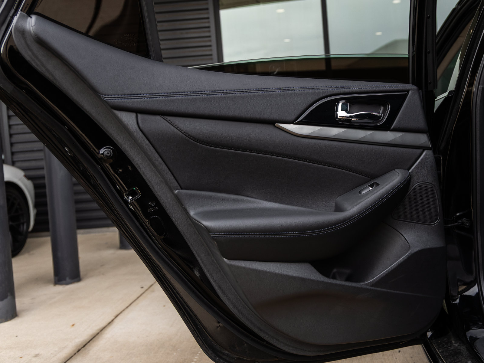 Used 2020 Nissan Maxima 3.5 S w/ Floor Mat Group FWD image 27