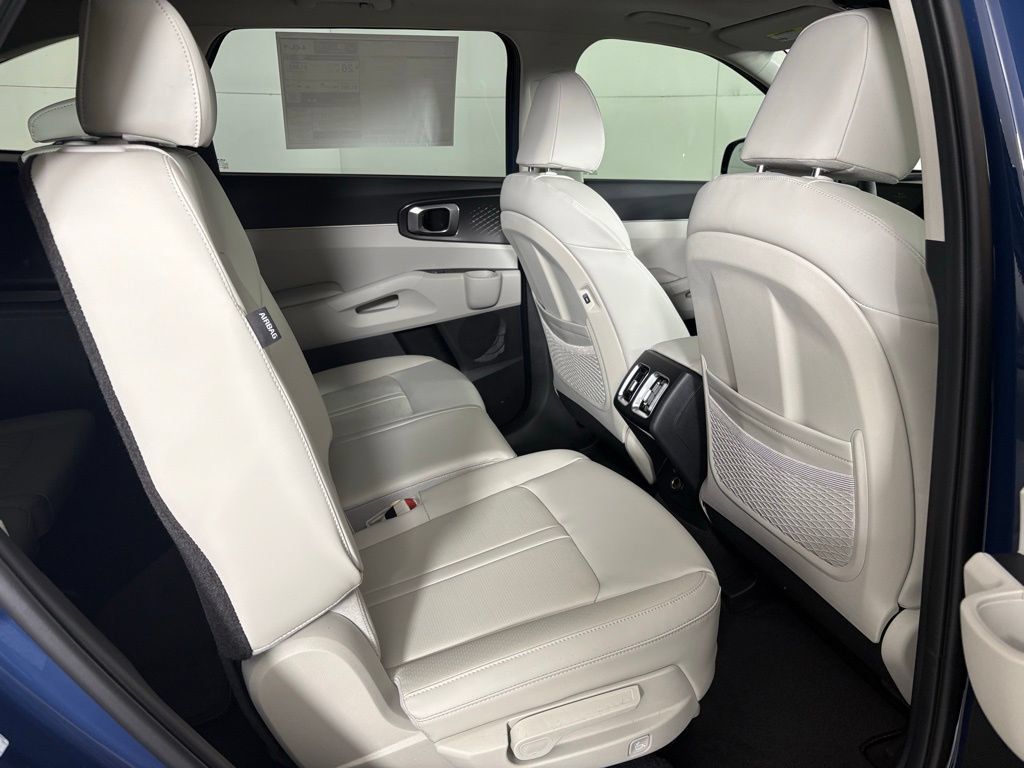 New 2026 Kia Sorento S w/ S Panoramic Sunroof Package FWD image 17