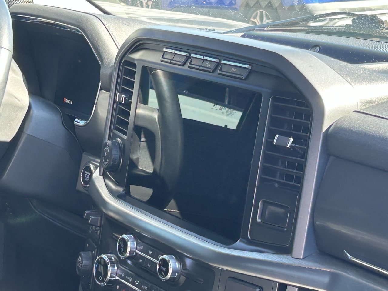 Used 2021 Ford F150 Lariat w/ Equipment Group 502A High AWD/4WD image 9