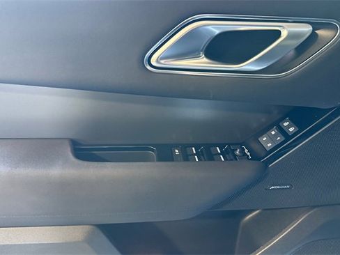 Certified 2024 Land Rover Range Rover Velar Dynamic SE image 10