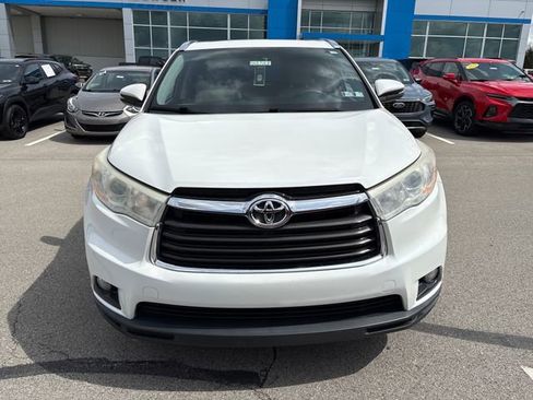 Used 2014 Toyota Highlander XLE FWD image 6