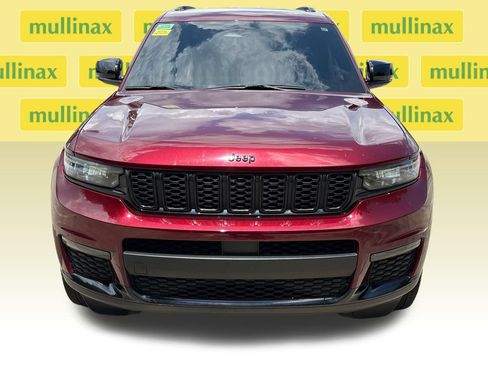 Used 2024 Jeep Grand Cherokee L Limited w/ Black Appearance Package RWD image 14