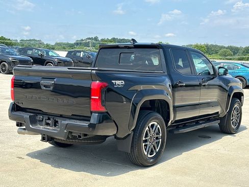 Used 2024 Toyota Tacoma TRD Sport w/ TRD Sport Premium Package AWD/4WD image 4