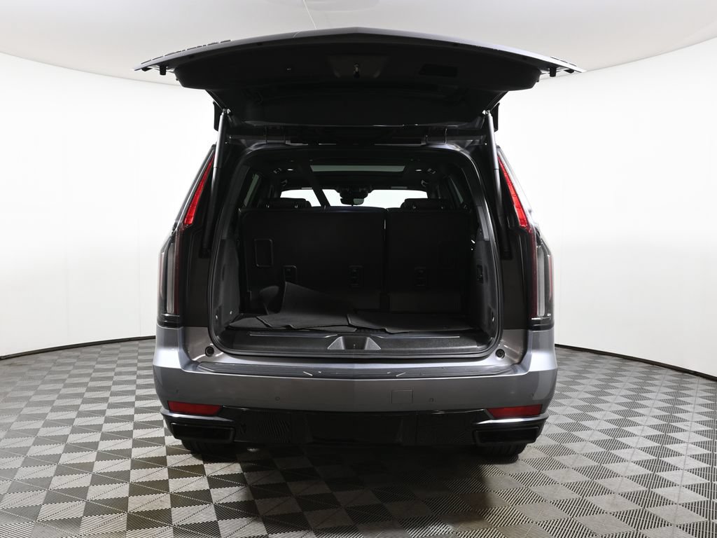 Used 2022 Cadillac Escalade Sport w/ Touring Package AWD/4WD image 39