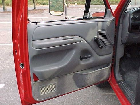 Used 1997 Ford F350 2WD Regular Cab image 14