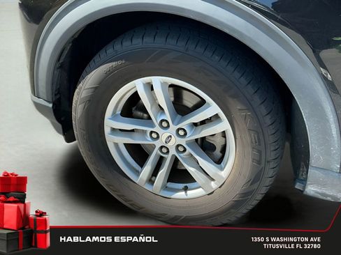 Used 2020 Ford Explorer XLT w/ Equipment Group 202A image 28