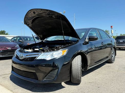 Used 2012 Toyota Camry LE FWD image 14