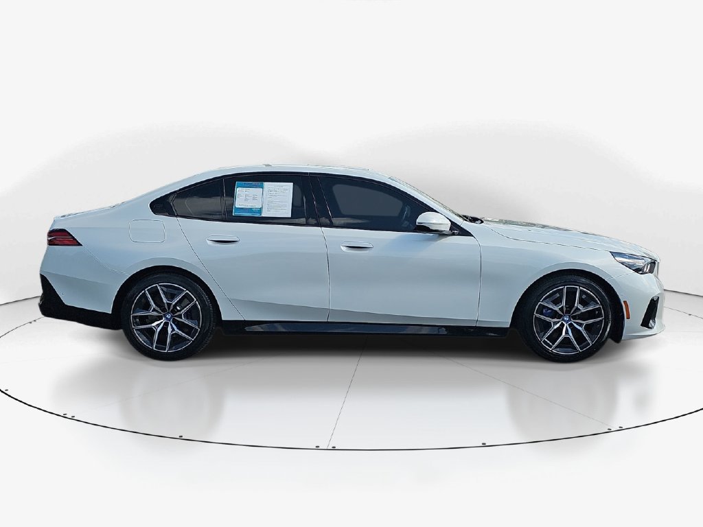 Used 2024 BMW i5 eDrive40i w/ M Sport Package RWD image 5