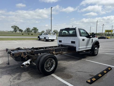 Used 2018 Ford F550 4x4 Regular Cab Super Duty image 2