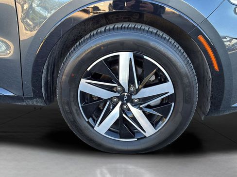 Used 2022 Kia Sorento S FWD image 31