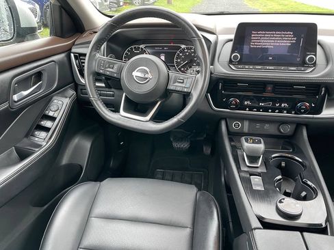 Certified 2023 Nissan Rogue SV w/ SV Premium B Package AWD/4WD image 10