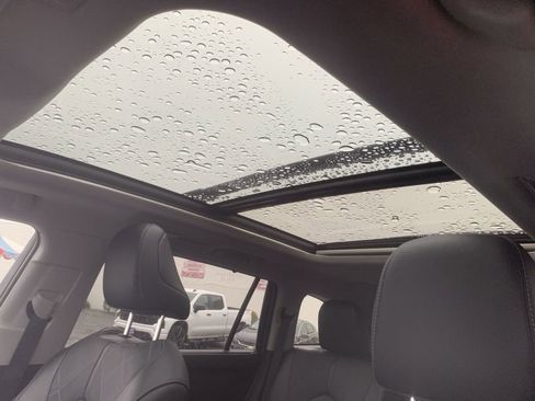 Used 2025 Toyota Highlander Platinum image 15