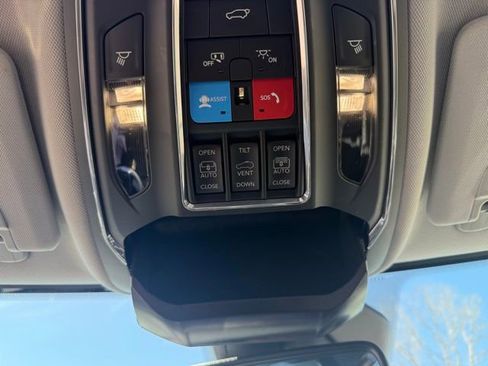 Certified 2023 Jeep Grand Cherokee L Limited AWD/4WD image 24