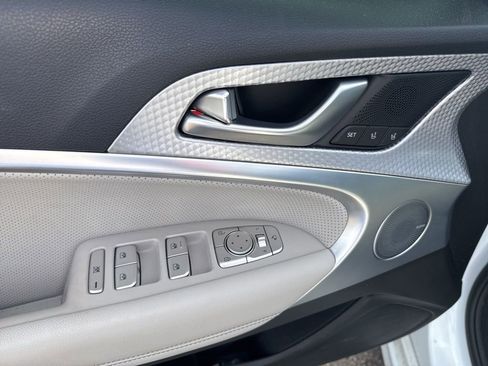 Used 2023 Genesis G70 2.0T w/ Sport Prestige Package image 24