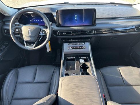 New 2026 Lincoln Aviator AWD image 12