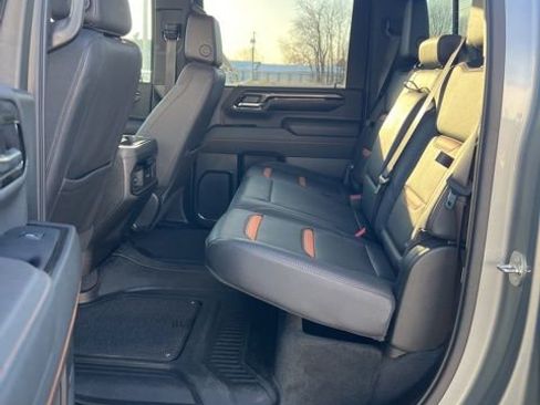 Used 2024 GMC Sierra 2500 AT4 w/ AT4 Preferred Package image 13