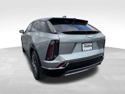 Certified 2025 Cadillac Optiq Sport 2 w/ LPO, Floor Liner Package AWD/4WD image 4