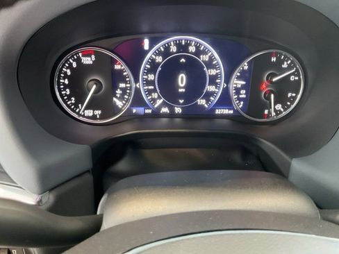 Used 2024 Buick Enclave Premium image 9