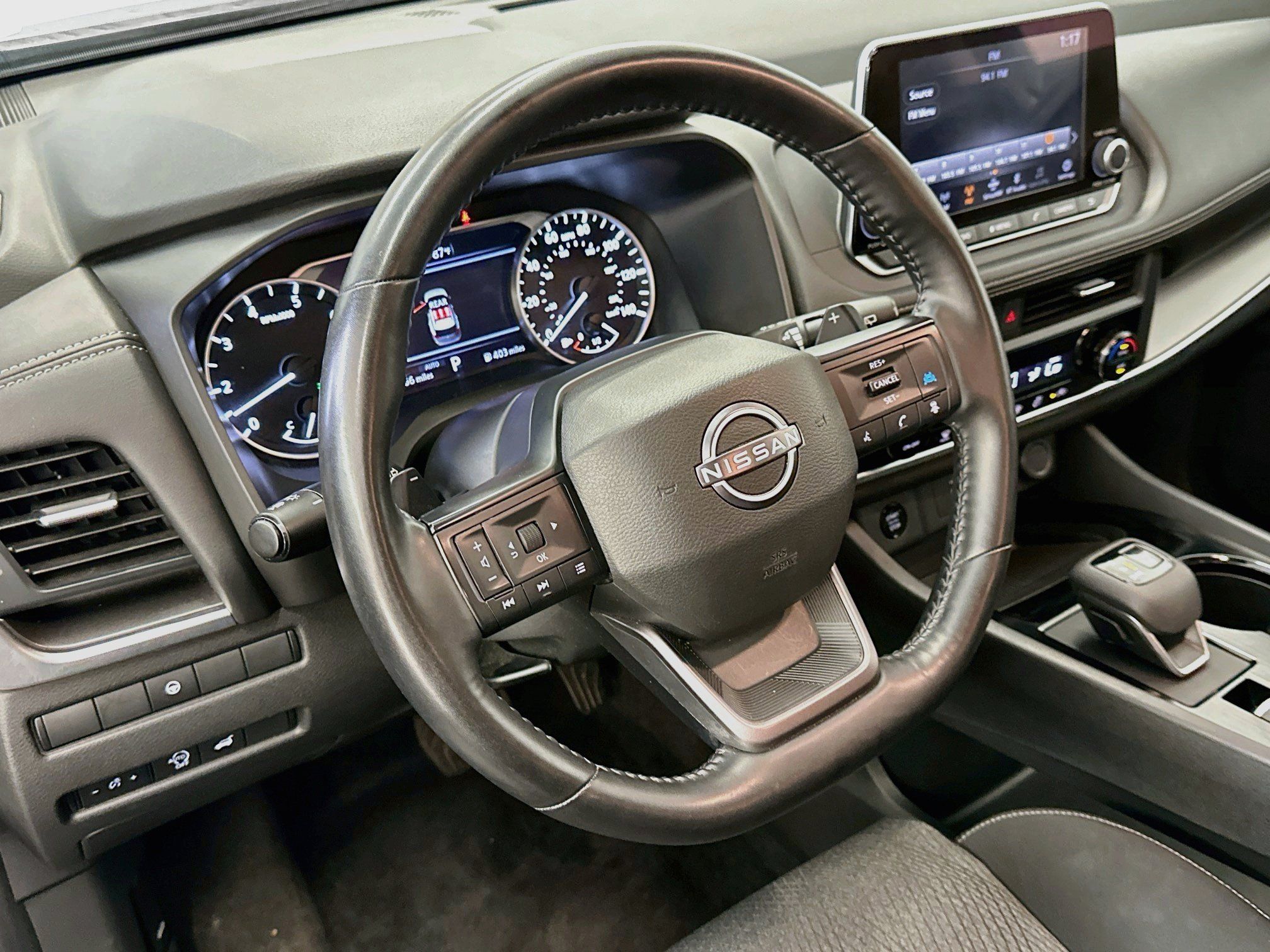 Used 2025 Nissan Rogue SV AWD/4WD image 18