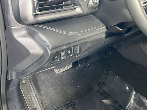 Used 2023 Subaru Outback Limited image 10