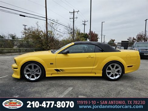 Used 2006 Ford Mustang GT Premium image 2