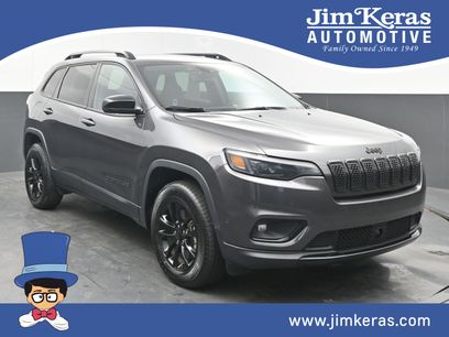Used 2023 Jeep Cherokee Altitude Lux