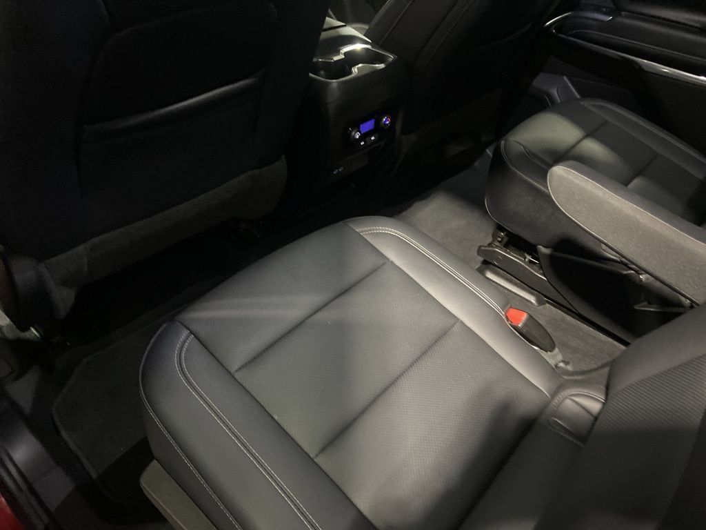 Certified 2025 Chevrolet Traverse LT AWD/4WD image 21