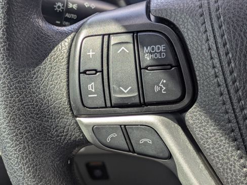 Used 2020 Toyota Sienna LE FWD image 24