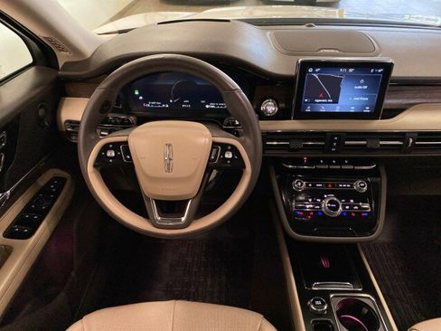 Used 2021 Lincoln Corsair Reserve w/ Equipment Group 201A image 11