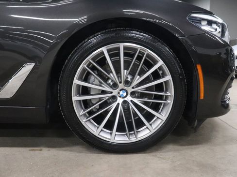 Used 2019 BMW 530i w/ Convenience Package image 33