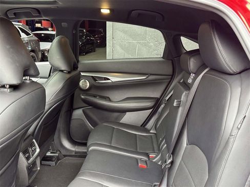 Used 2023 INFINITI QX55 Essential image 12