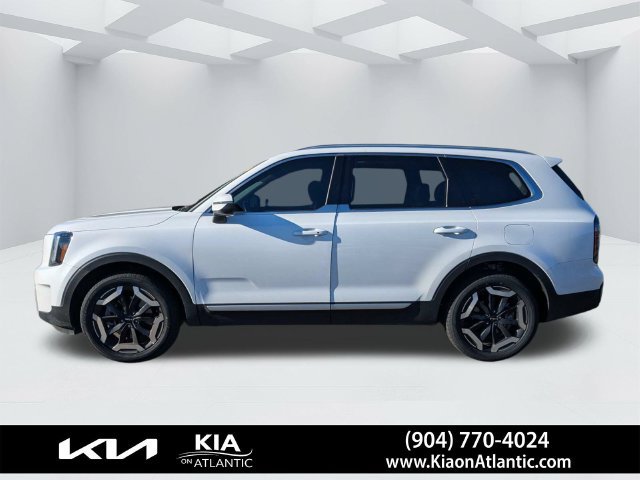 Certified 2025 Kia Telluride EX w/ EX Captain's Chair Package FWD image 6