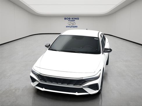 New 2026 Hyundai Elantra Sport FWD image 19