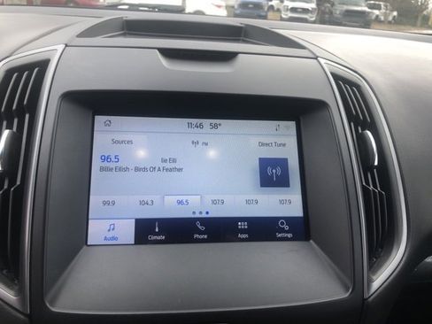 Used 2020 Ford Edge SE image 8