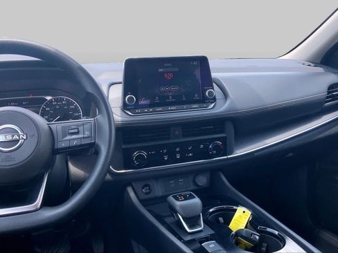 Used 2024 Nissan Rogue S FWD image 7