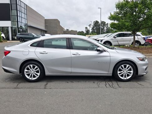 Used 2016 Chevrolet Malibu LT FWD image 8