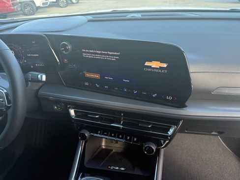 New 2026 Chevrolet Traverse LT image 42