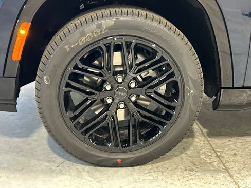 New 2026 Jeep Grand Wagoneer Limited AWD/4WD image 11