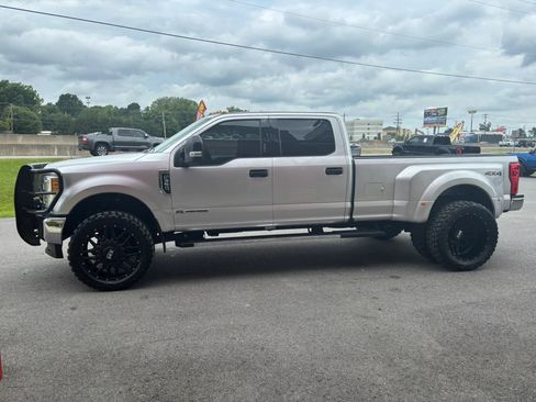 Used 2019 Ford F350 XLT AWD/4WD image 12