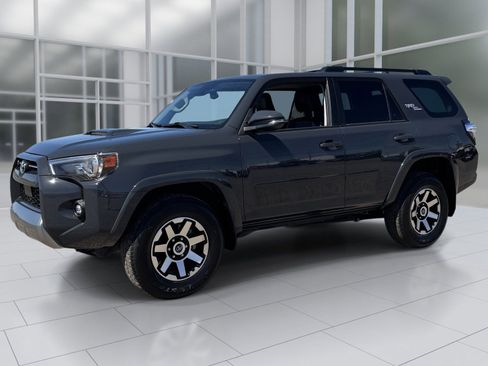 Used 2024 Toyota 4Runner TRD Off-Road Premium w/ Moonroof Package AWD/4WD image 2