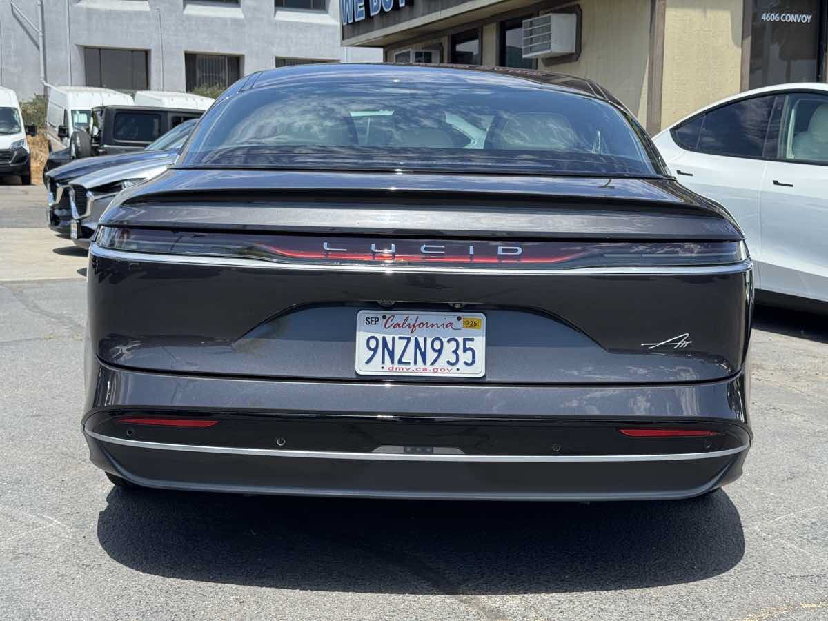 Used 2024 Lucid Air Pure RWD image 12