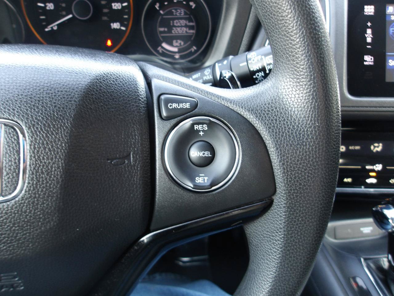 Used 2017 Honda HR-V EX image 17