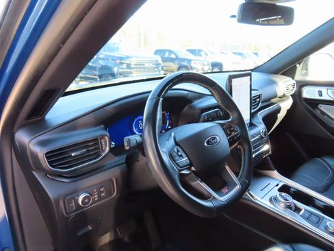 Used 2020 Ford Explorer ST w/ ST High-Performance Pack image 13